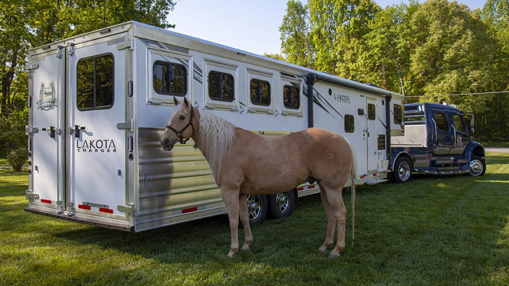 Horse Trailer with Living Quarters