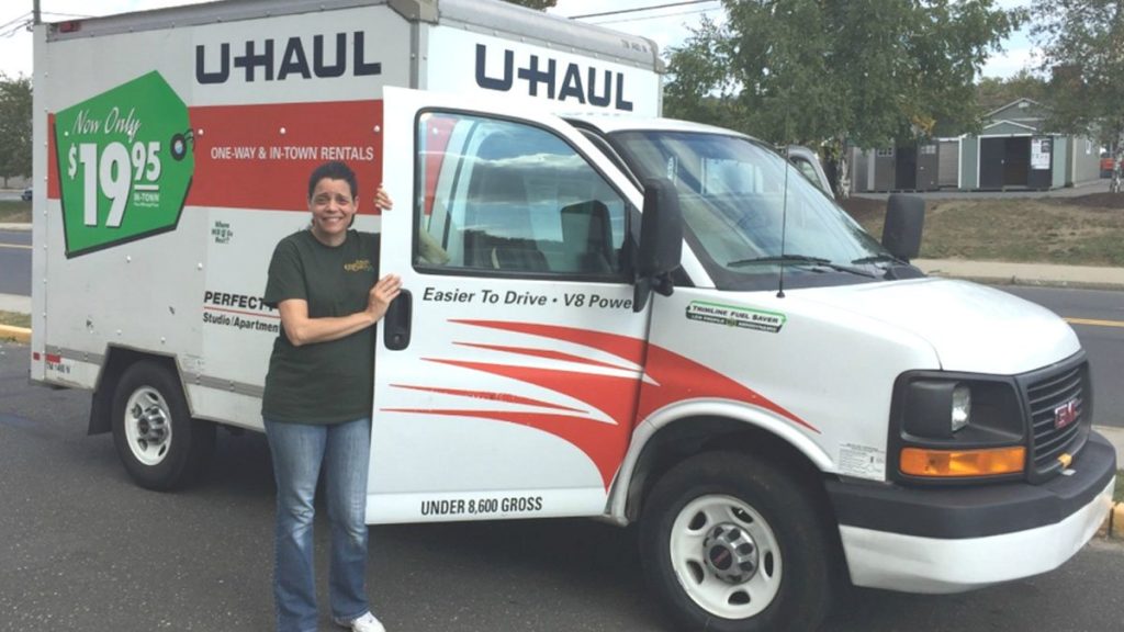 How Hard Is It to Drive a 10-Foot Uhaul Truck